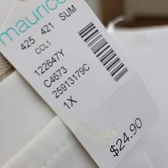 NWT Maurice’s American flag flower tee - Picture 2 of 2